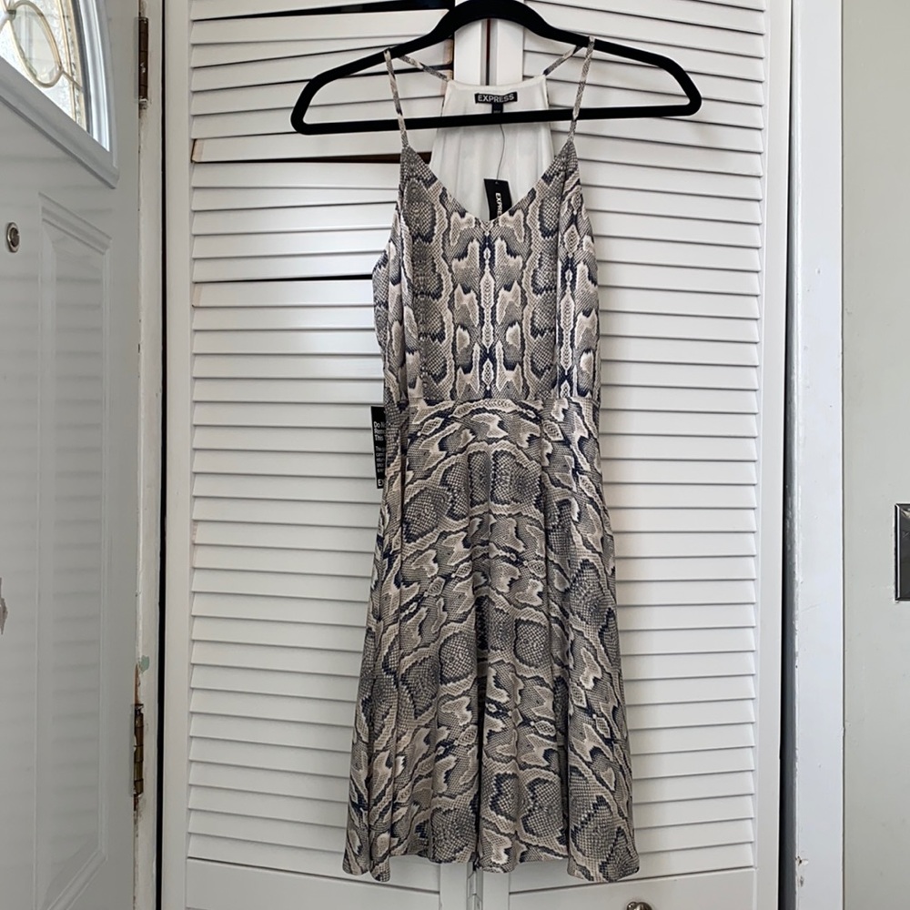 ✌🏼NWT Express Snakeskin Python Dress 4